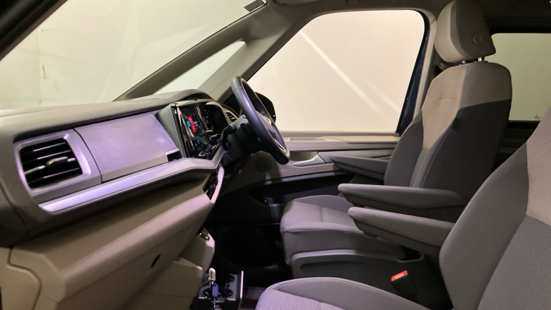 Volkswagen Multivan 2.0 TDI Life 5dr DSG Diesel Estate